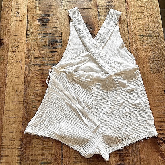 Spiritual Gangster White Gauze Romper Size Small - Picture 8 of 14